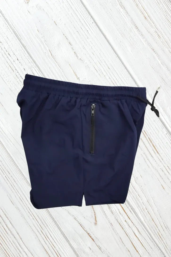 Maskulo double soft nylon shorts in navy blue with zip pockets. Available in size L for 49. MSH251-Y3 variant.