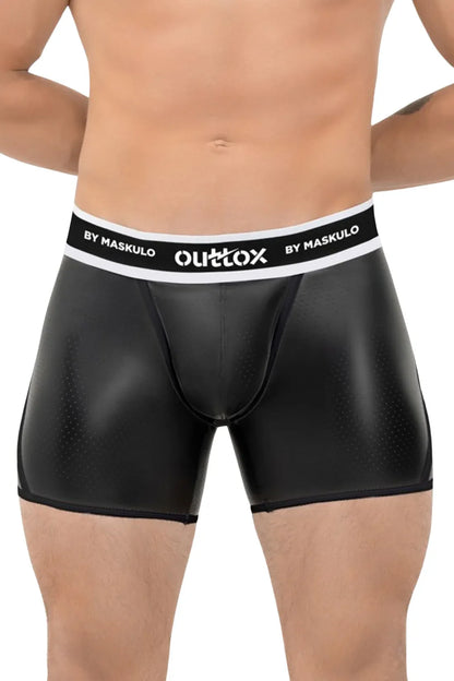 Outtox. Open achtershort met drukknoopsluiting. Zwart