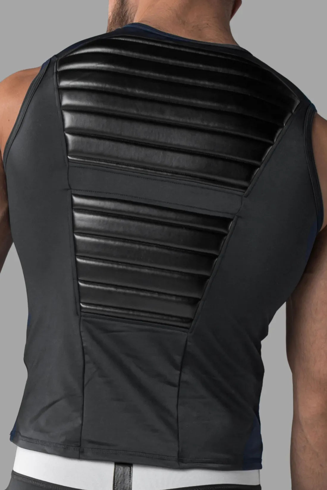 Armored. Heren tanktop. Spandex. Voorste pads. Zwart