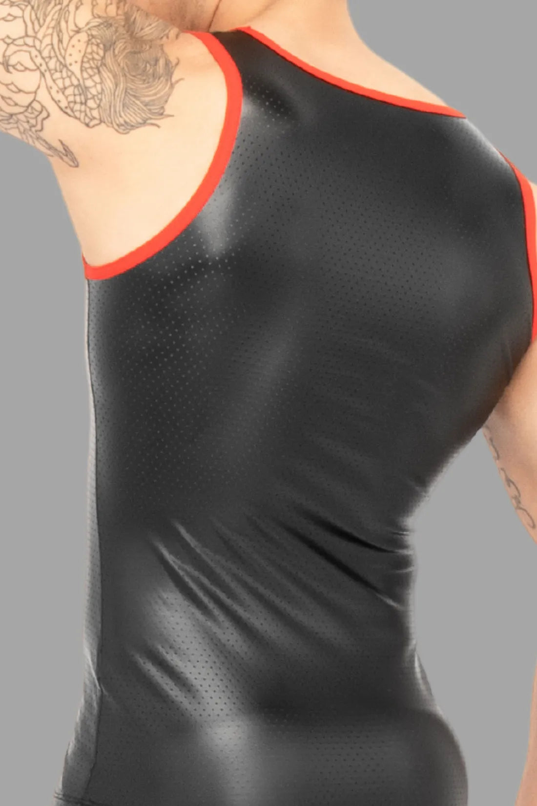 Outtox. Tanktop. Schwarz und Orange